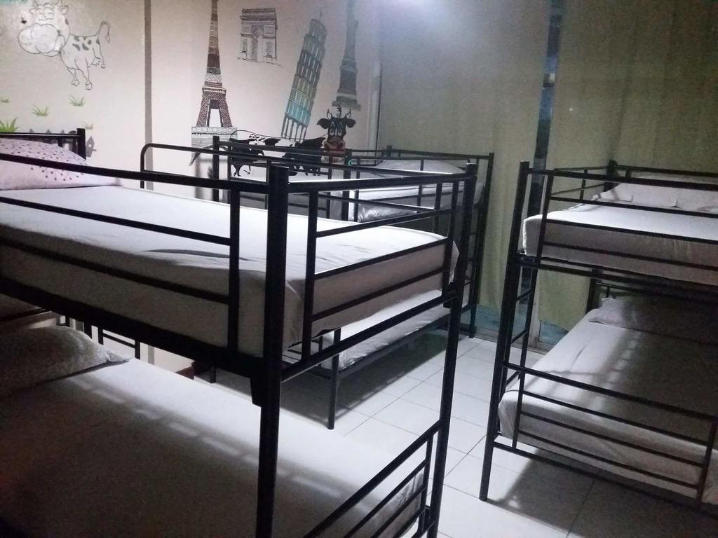 Mad Cow Hostel Бангкок Экстерьер фото