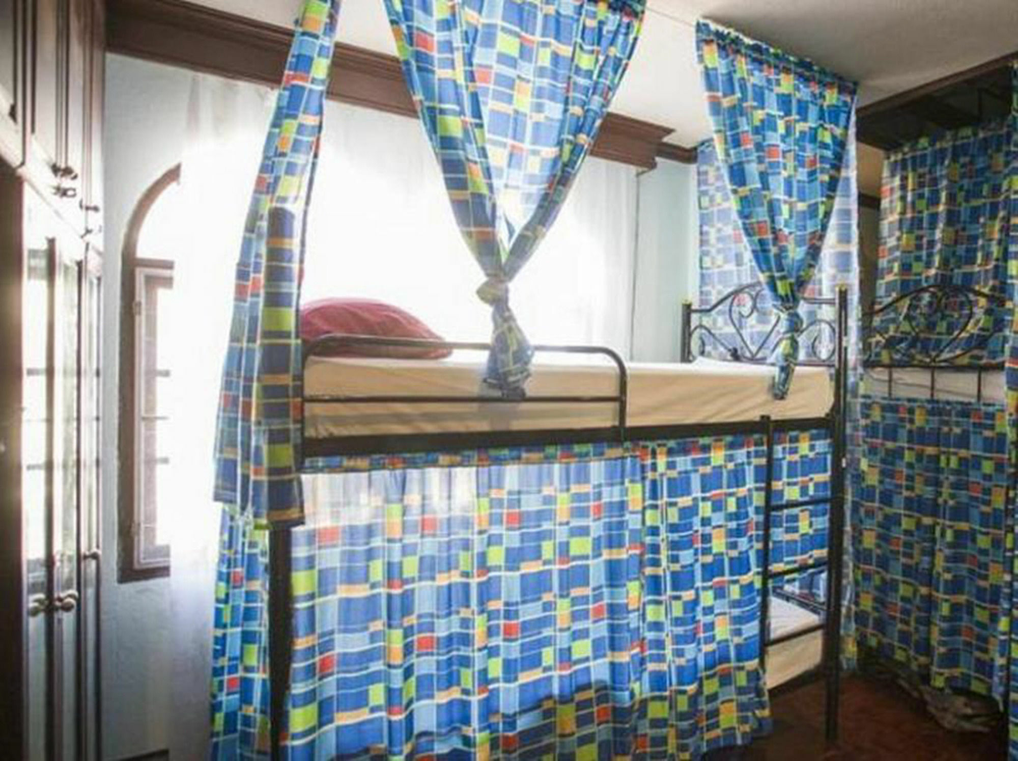 Mad Cow Hostel Бангкок Экстерьер фото