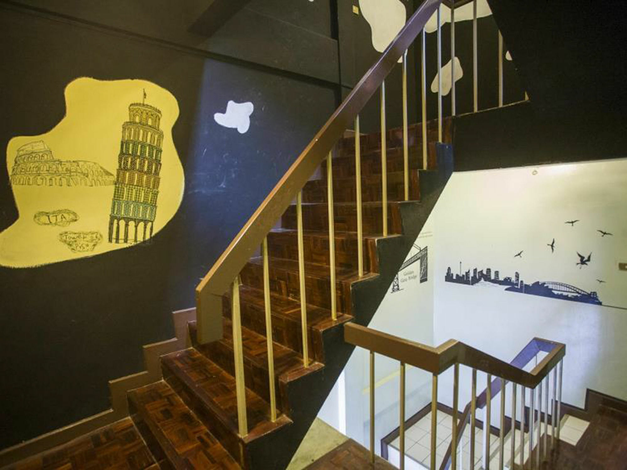 Mad Cow Hostel Бангкок Экстерьер фото